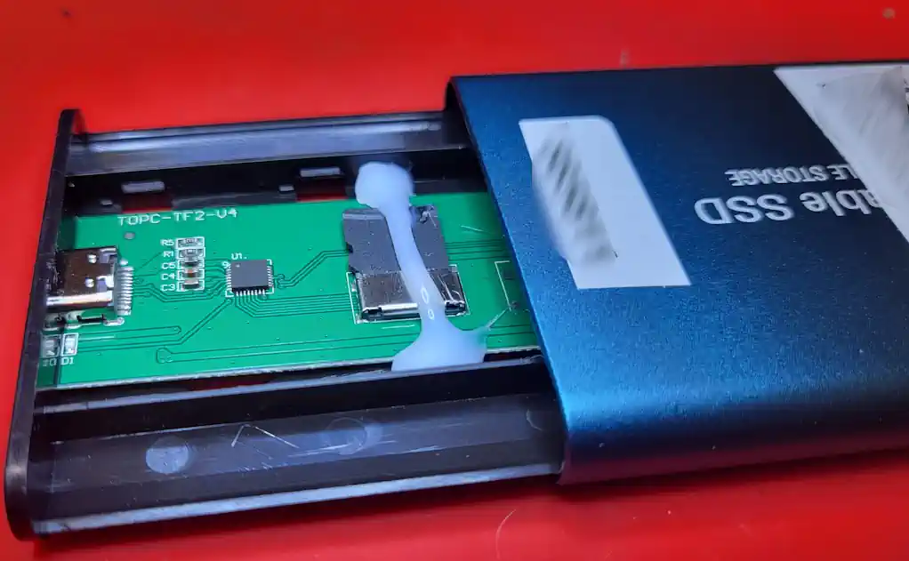 Fake SSD mit MicroSD statt SSD